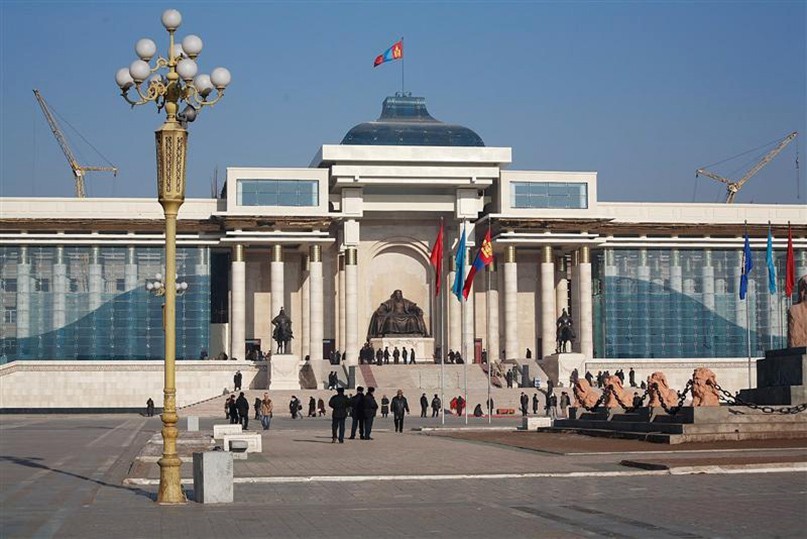 Дэлхийн банк Монгол Улсын 2017 оны эдийн засгийн өсөлтийн төлөвийг бууруулж, 2 хувь болгов