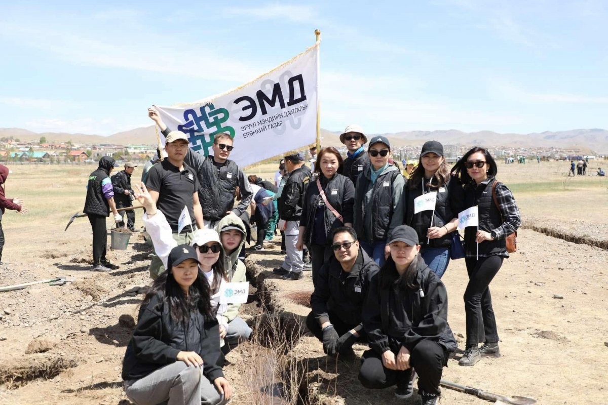 Эрүүл мэндийн салбарын 300 гаруй алба хаагч гурван төрлийн МОД ТАРИЛАА